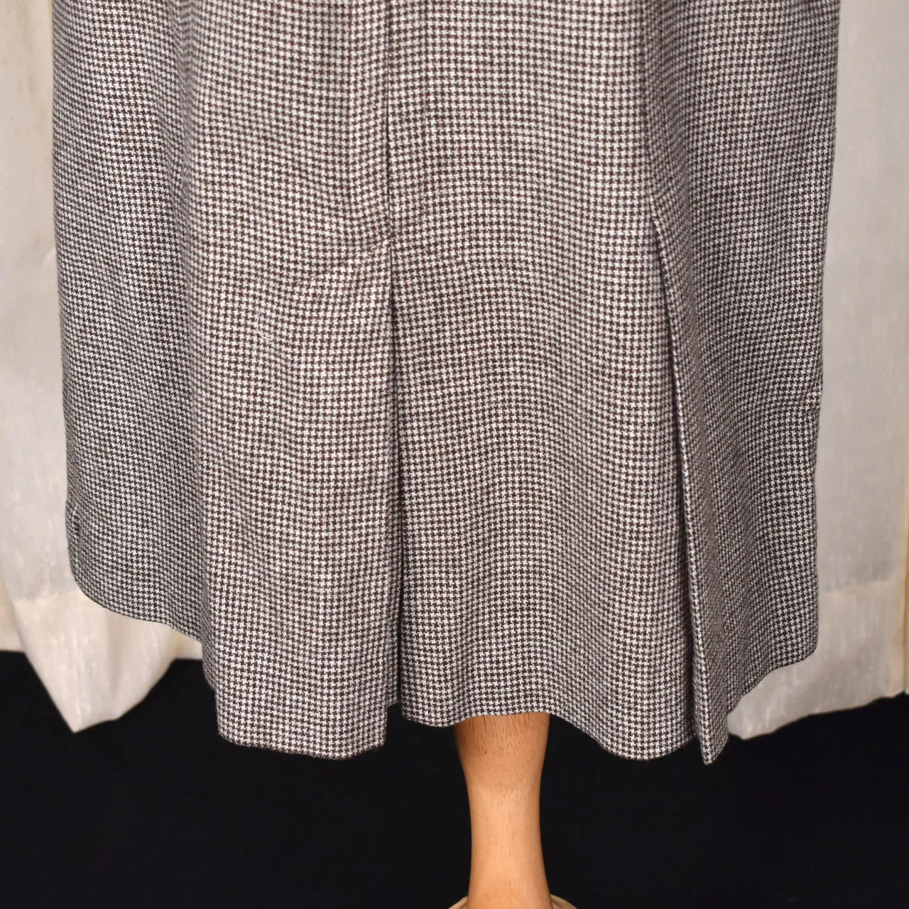 1950s Vintage Brown & Tan Plaid Kick Pleat Pencil Skirt