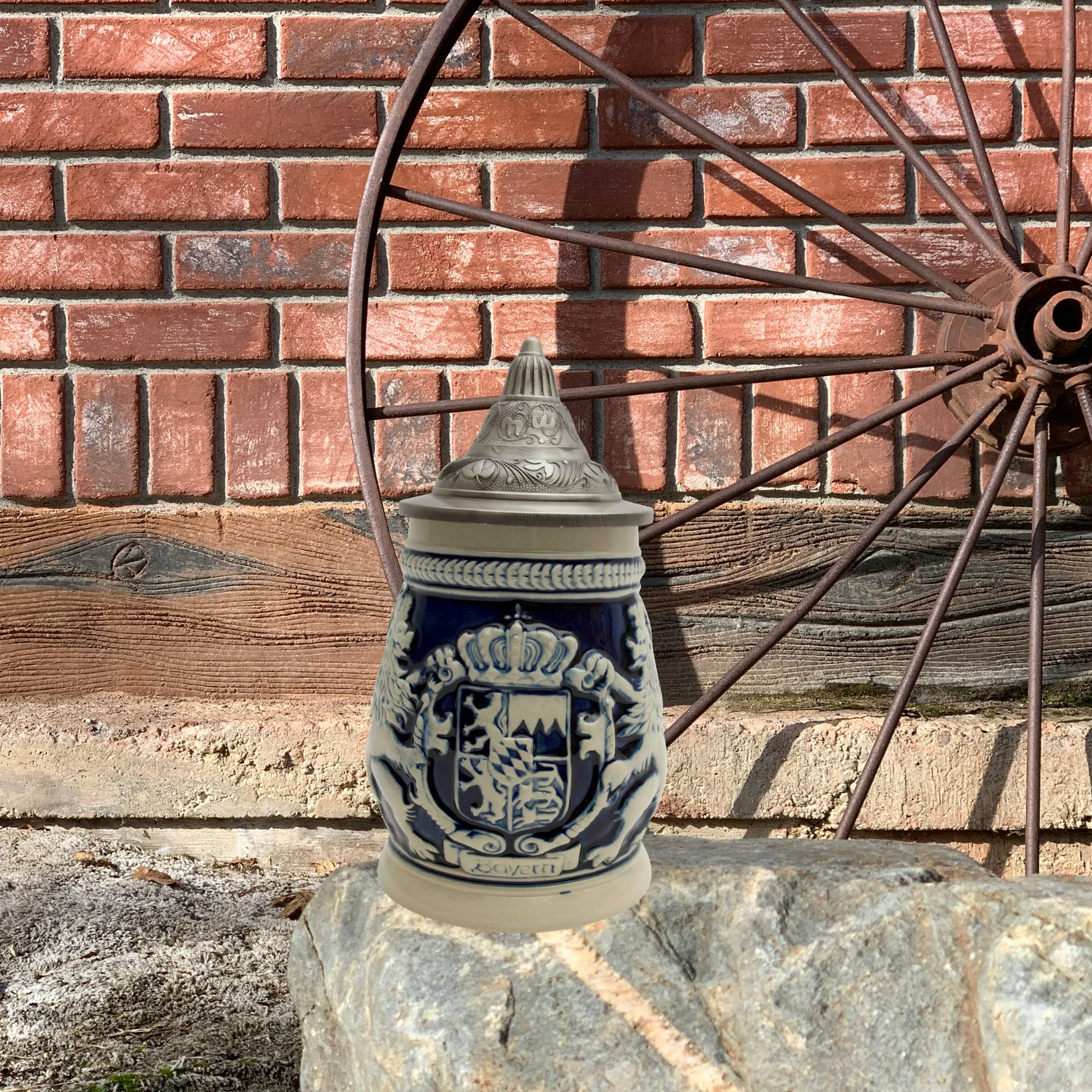 Bayern Coat of Arms Ceramic Beer Stein w/Lid