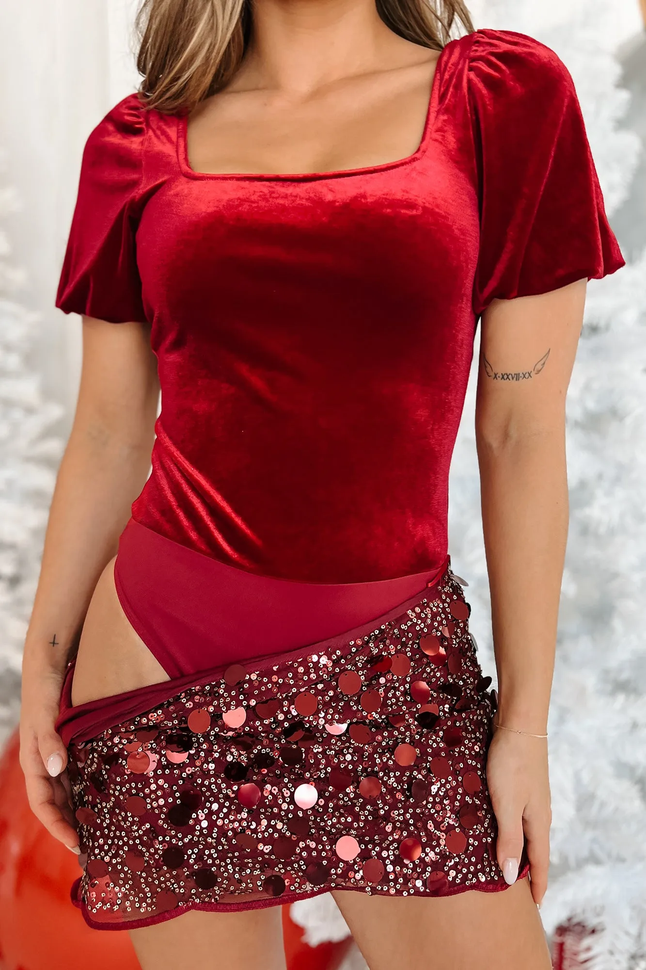 Confident Looks Puff Sleeve Velvet Bodysuit (Crimson)