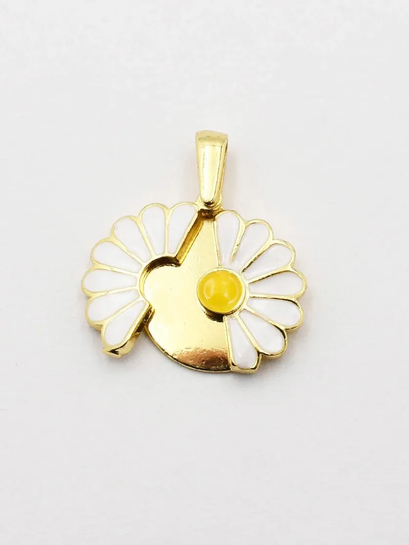 Daisy Charm