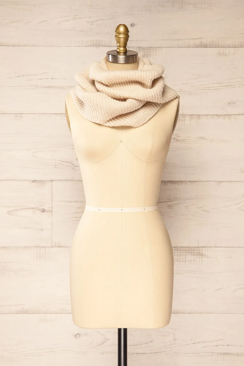 Saguenay Ivory | Ribbed Knit Infinity Scarf