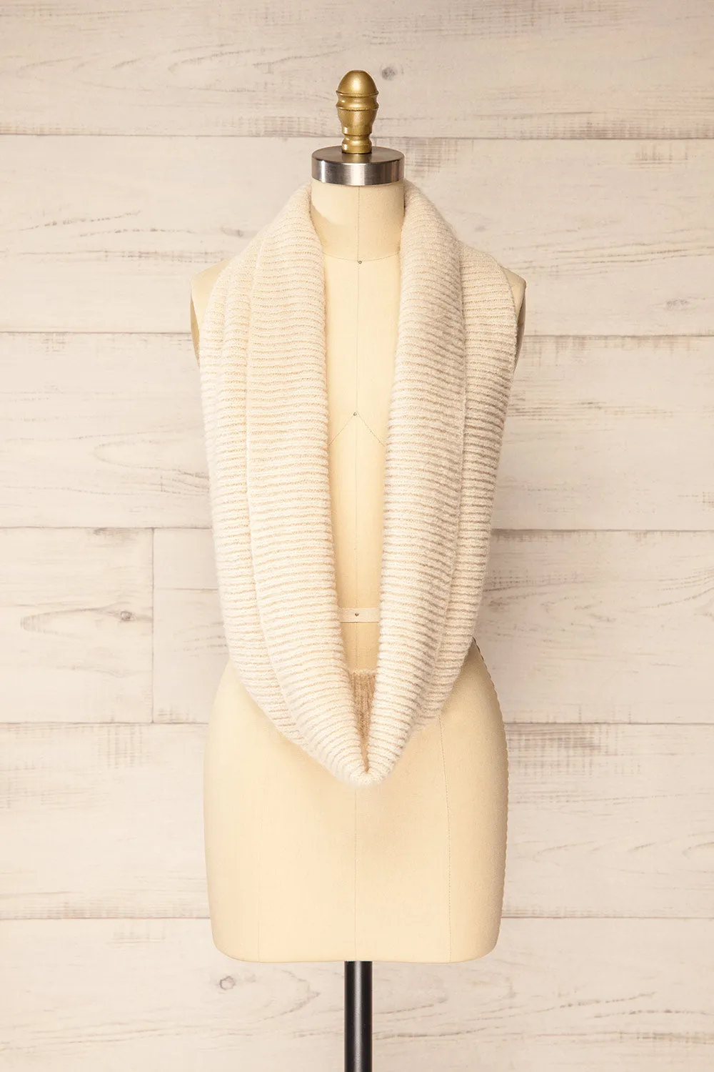 Saguenay Ivory | Ribbed Knit Infinity Scarf