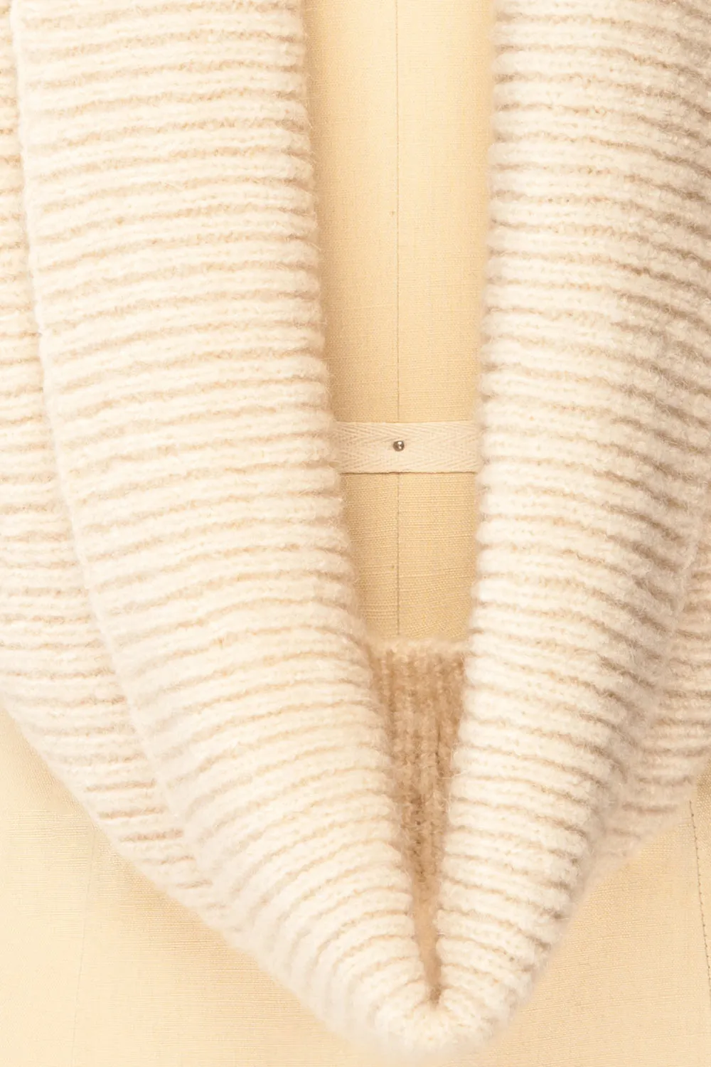 Saguenay Ivory | Ribbed Knit Infinity Scarf