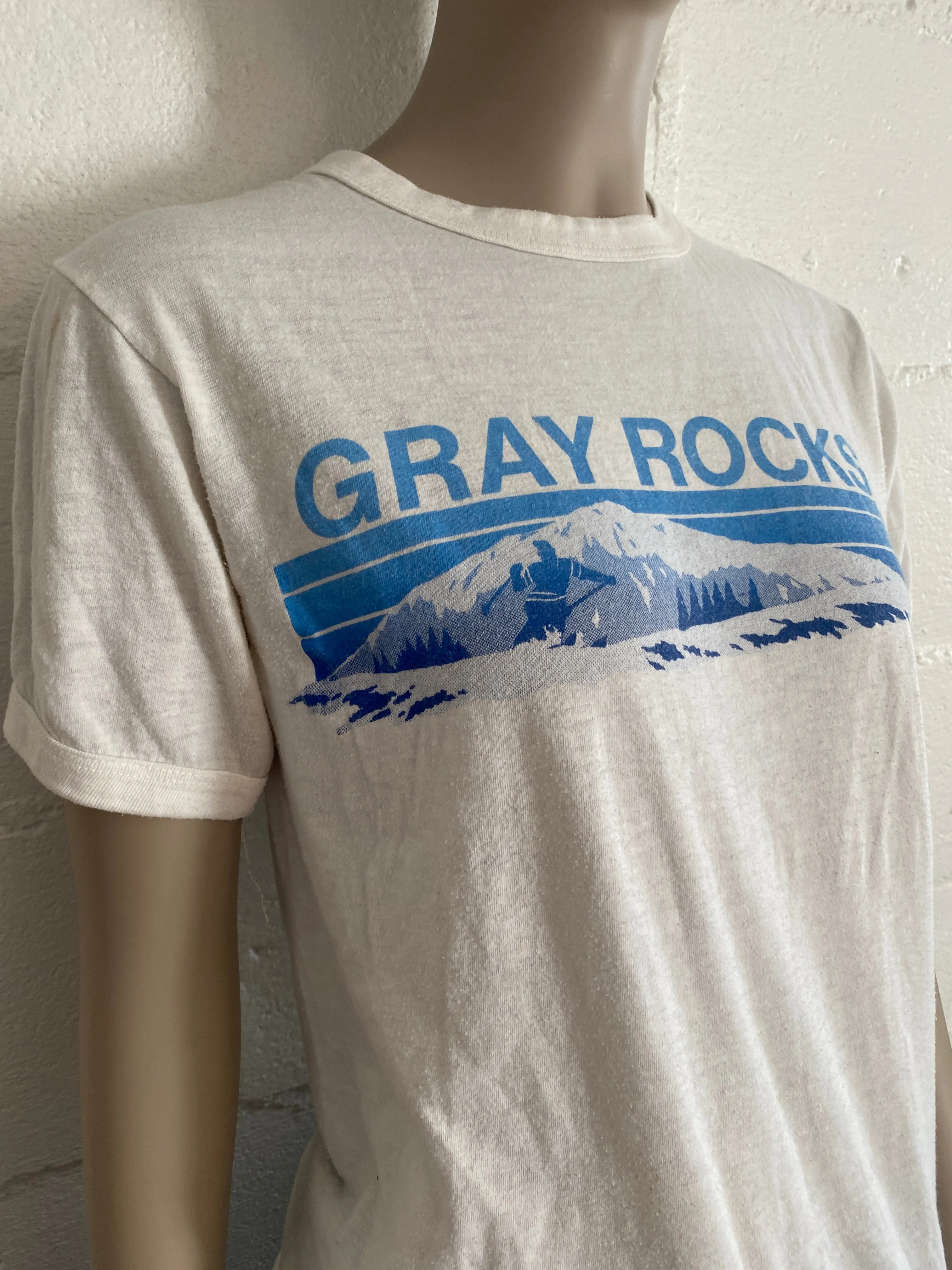 Vintage 80's RARE Gray Rocks Canada Souvenir Short Sleeve T-shirt Sz M