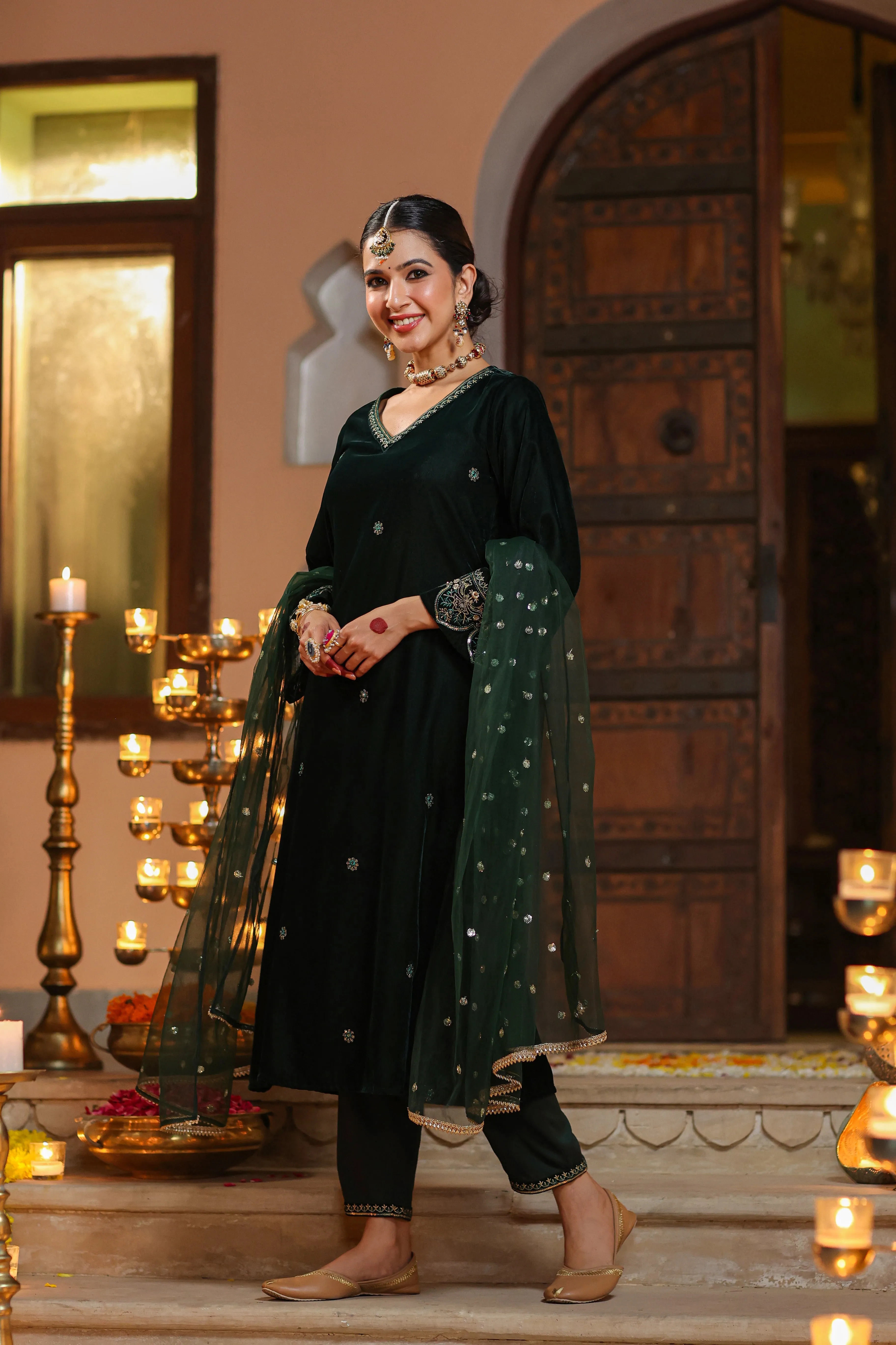 Women Bottlegreen Velvet Embroidered Kurta, Pants & Dupatta Set